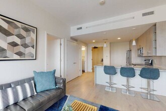55 Brighton Ave, Unit #601 in Boston, MA - Foto de edificio - Building Photo