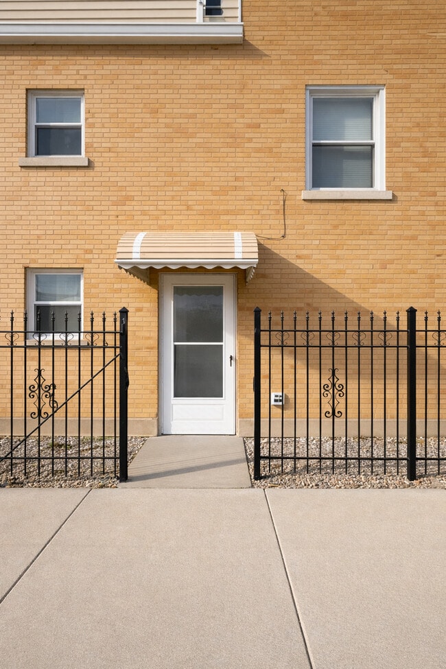 4858 S Springfield Ave in Chicago, IL - Building Photo - Building Photo