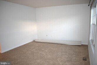 203 Kadies Ln in Edinburg, VA - Building Photo - Building Photo