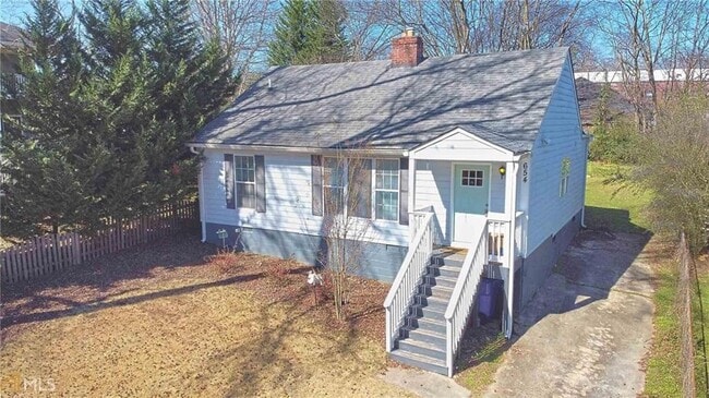property at 654 Schuyler Ave SE