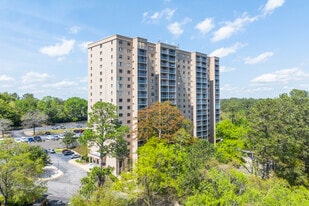 Middleborough Condominiums in Columbia, SC - Building Photo
