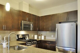 Twenty50 in Fort Lee, NJ - Building Photo