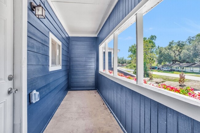 16016 Green Manor Dr