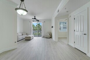 155 Galicia Way in Jupiter, FL - Building Photo