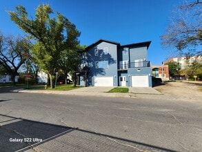 2282 Toronto St in Regina, SK - Building Photo - Building Photo