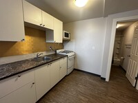 9407-114 114 Ave NW in Edmonton, AB - Building Photo - Building Photo