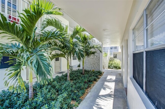 1720 Cleveland St in Hollywood, FL - Building Photo - Building Photo