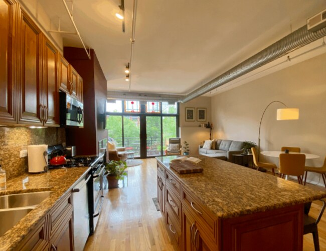 1525 S Michigan Ave, Unit 402 in Chicago, IL - Building Photo - Building Photo