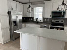 4208 Long Lake Way in Ellenton, FL - Building Photo