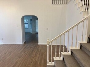 562 Mercer St in Grand Prairie, TX - Building Photo - Building Photo