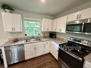 605 Lakeview Cove in Smithfield, VA - Building Photo - Building Photo