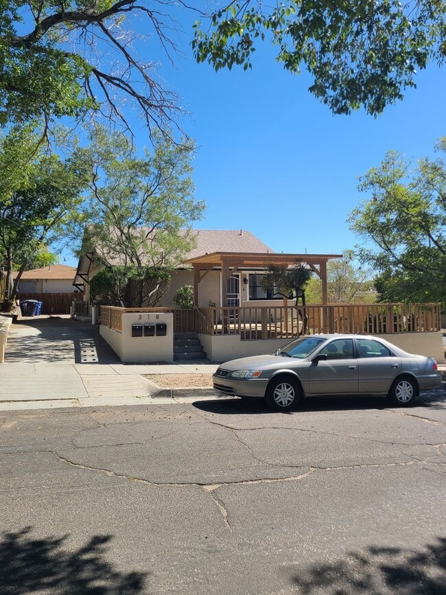 318 Sycamore St SE in Albuquerque, NM - Building Photo - Building Photo