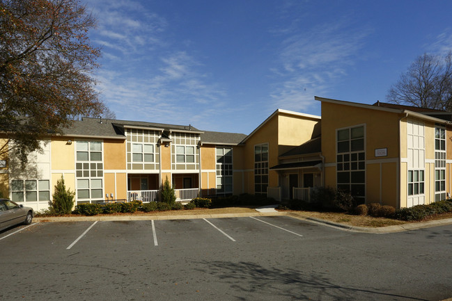 1086 on Montreal in Clarkston, GA - Building Photo - Building Photo