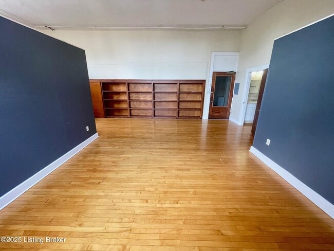 1516 Hepburn Ave in Louisville, KY - Building Photo - Building Photo