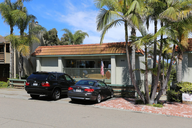 The Bluffs in Encinitas, CA - Building Photo - Building Photo