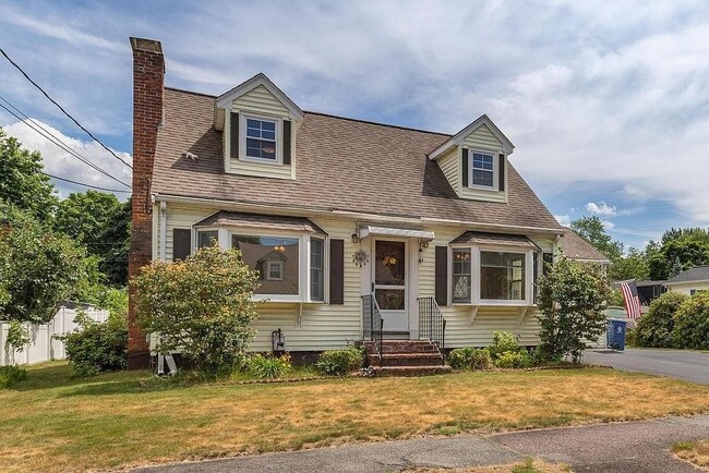 4 Wolcott St in Wakefield, MA - Building Photo - Building Photo