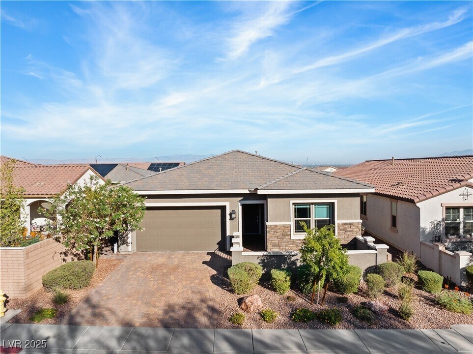 359 Con Brio Ln in Henderson, NV - Foto de edificio