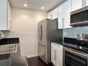 6400 Christie Ave in Emeryville, CA - Building Photo - Building Photo