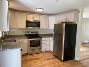 Oak Terrace Townhomes in Dover, NH - Foto de edificio - Building Photo