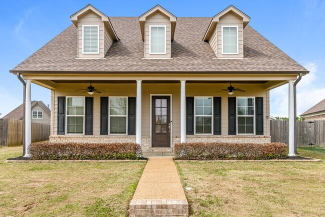 property at 4743 W Petite Loop