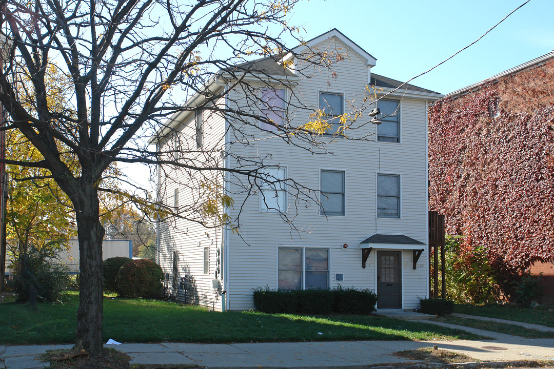 520 W Breckinridge St in Louisville, KY - Foto de edificio