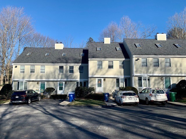 property at 30 Lucille Pl