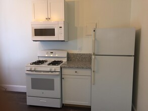 1215 Sacramento St in Vallejo, CA - Building Photo - Building Photo