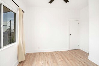 3960 1/2 W 27th St in Los Angeles, CA - Building Photo - Building Photo