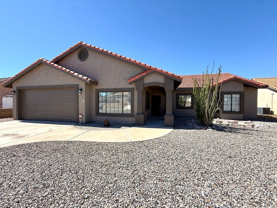 267 Park River Dr in Bullhead City, AZ - Building Photo