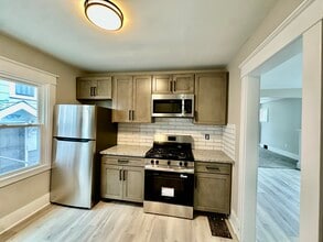 218 Niagara Falls Blvd, Unit Lower unit in Town Of Tonawanda, NY - Building Photo - Building Photo