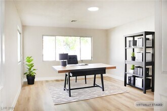 2420 Laurie Dr in Las Vegas, NV - Building Photo - Building Photo