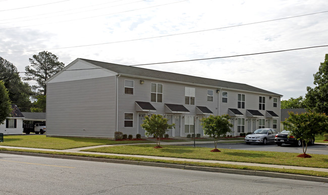 Franklin South Apartments in Franklin, VA - Building Photo - Building Photo