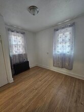 1094 Alcott St in Philadelphia, PA - Foto de edificio - Building Photo