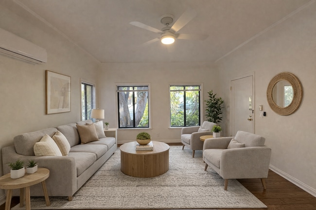 840 Huntley Dr, Unit 2