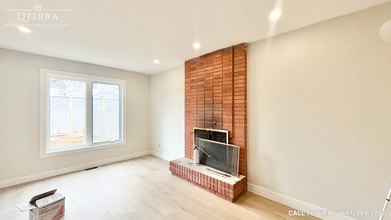 274 Equestrian Dr in Ottawa, ON - Building Photo - Building Photo