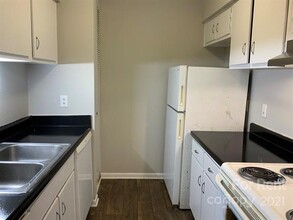 306 Orchard Trace Ln-Unit -8 in Charlotte, NC - Building Photo - Building Photo