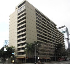 Market Lofts Condominiums in Los Angeles, CA - Building Photo