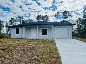 1020 Eubanks St in Lehigh Acres, FL - Building Photo