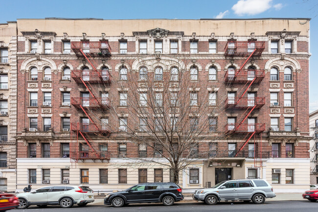 517-519 W 176th St in New York, NY - Foto de edificio - Building Photo
