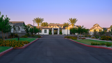 Tavalo Queen Creek in Queen Creek, AZ - Foto de edificio - Building Photo