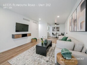 40335 Plymouth Rd in Plymouth, MI - Foto de edificio - Building Photo