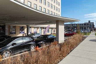 Residences at Delmar Divine in St. Louis, MO - Building Photo - Building Photo