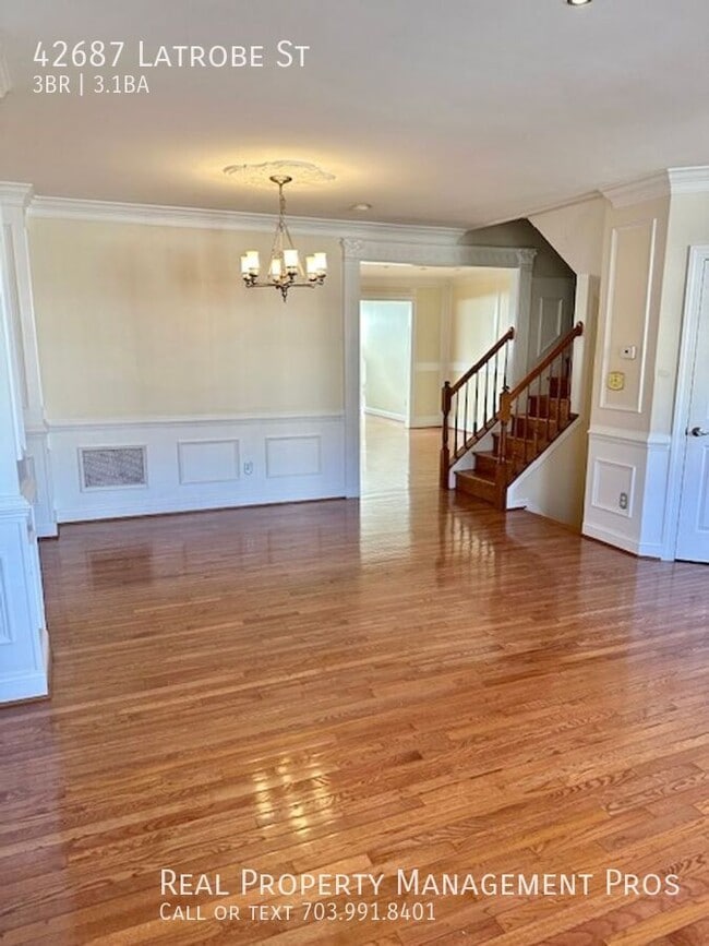 42687 Latrobe St in South Riding, VA - Building Photo - Building Photo