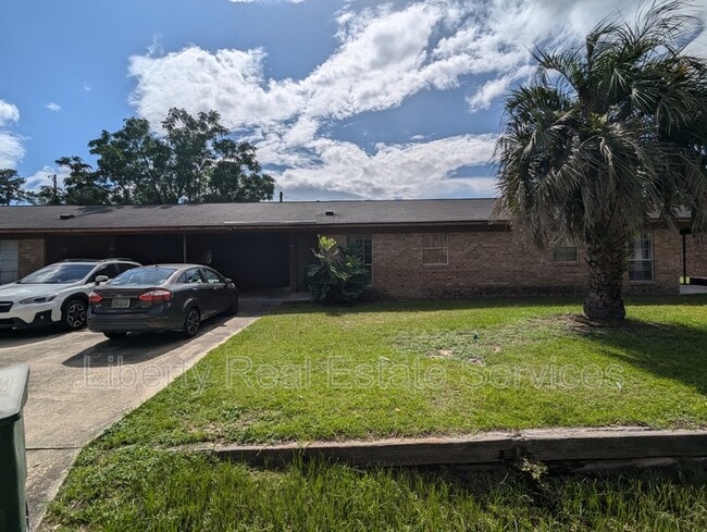 property at 979 Live Oak Dr