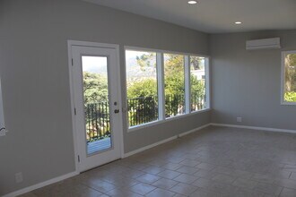 934 Highline Rd, Unit House in Glendale, CA - Foto de edificio - Building Photo