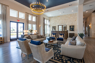 Ivy Point Cinco Ranch in Katy, TX - Foto de edificio - Lobby