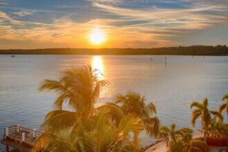 8800 Bay Pines Blvd in St. Petersburg, FL - Building Photo - Building Photo