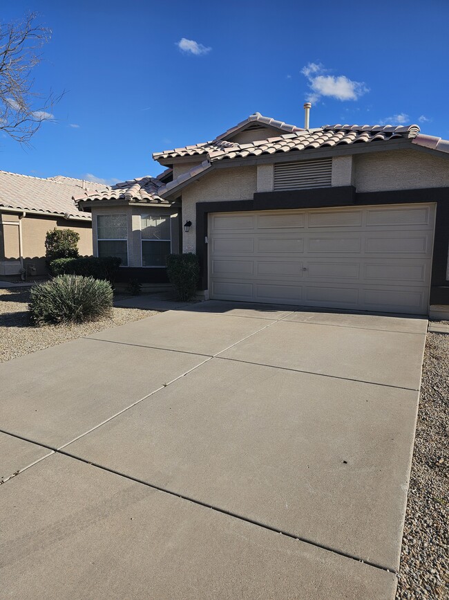 3865 E Encinas Ave in Gilbert, AZ - Building Photo - Building Photo