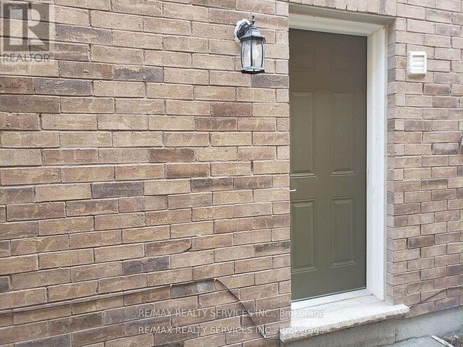 44 Branigan Cres in Halton Hills, ON - Building Photo - Building Photo