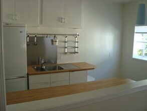 1548 Rendall Plz, Unit 1548 in Los Angeles, CA - Foto de edificio - Building Photo